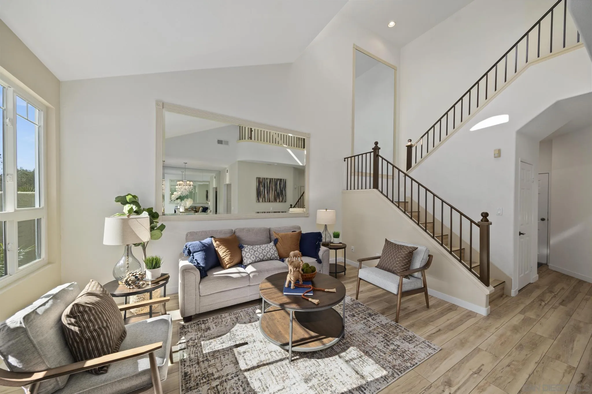 Photo #3: 240002648 Listing 
