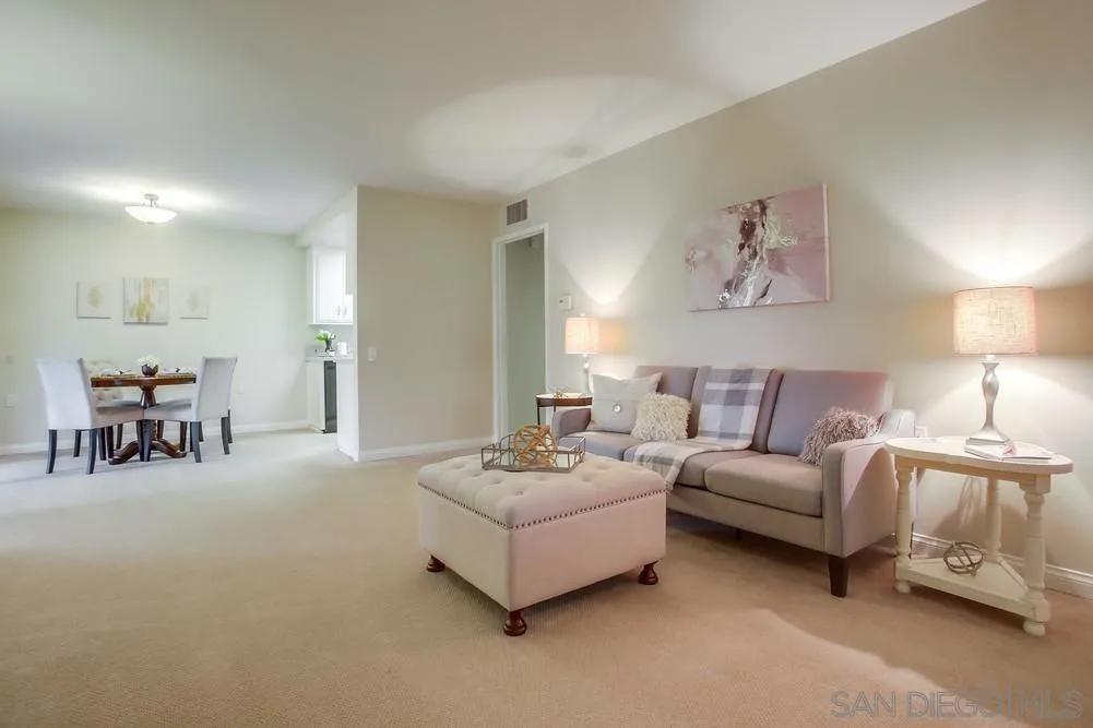 Photo #6: 240002768 Listing 