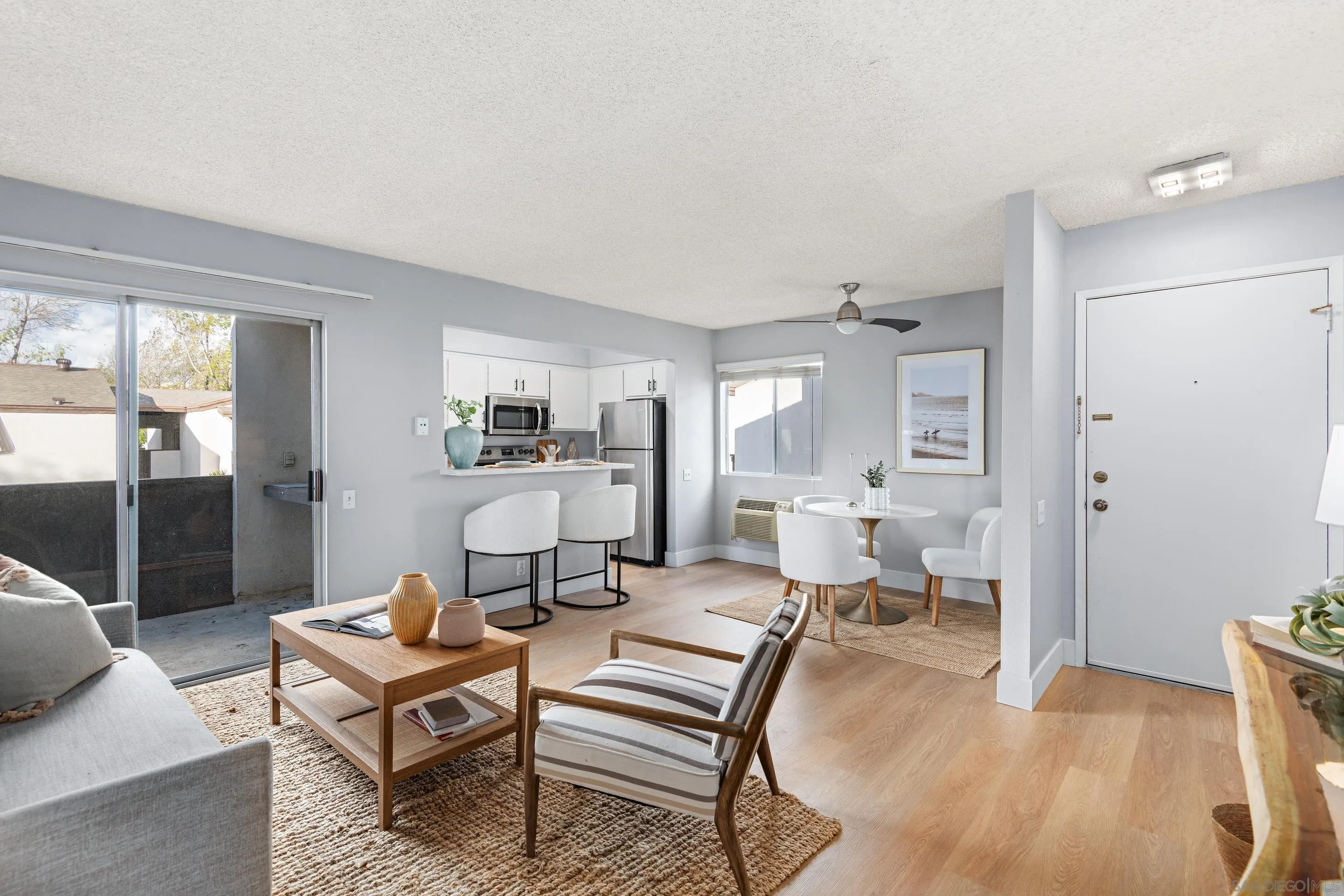 Photo #5: 240002787 Listing 