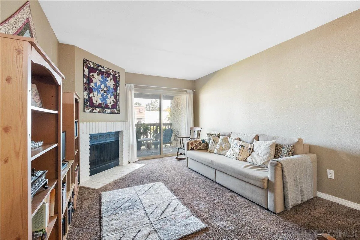 Photo #5: 240002826 Listing 
