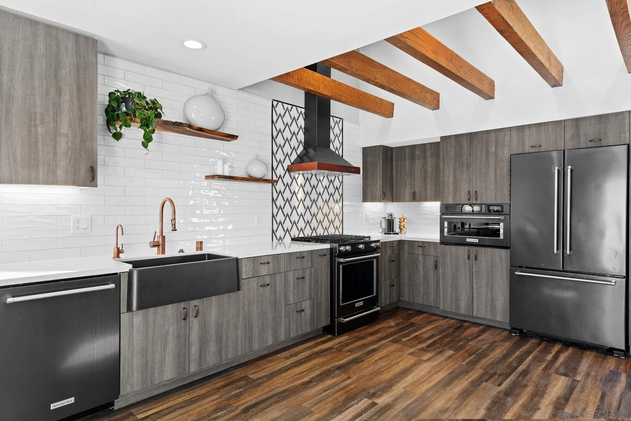 More Details about MLS # 240002866 : 4769 LAMONT ST