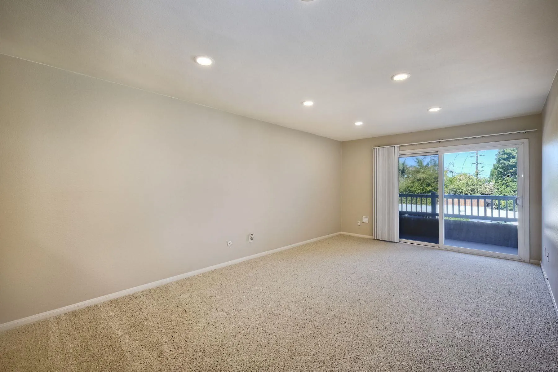 Photo #5: 240003029 Listing 
