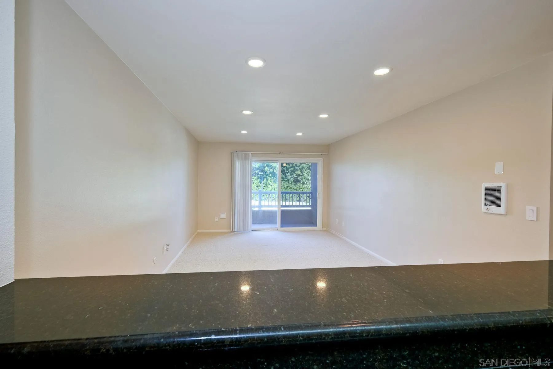 Photo #4: 240003029 Listing 