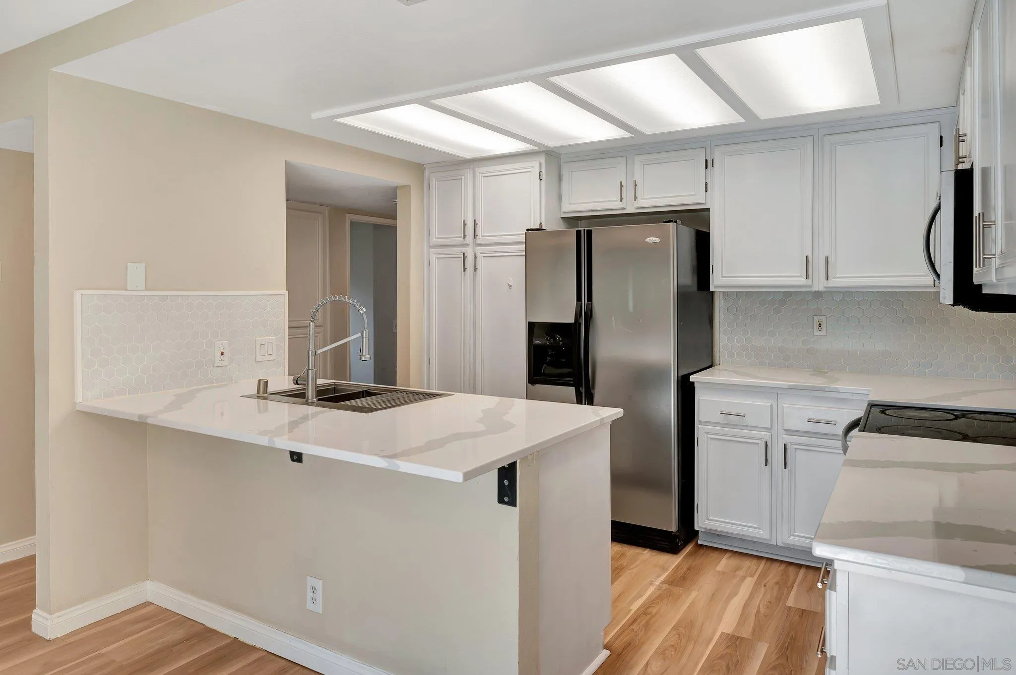 https://cdn.realtyfeed.com/cdn/127/240003071/1206ebe4011657caa6363987b12503a9.webp