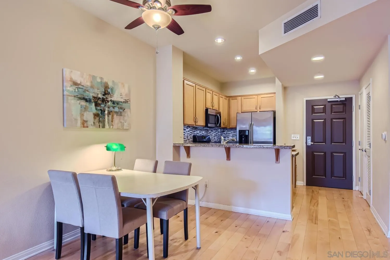 Photo #3: 240003074 Listing 