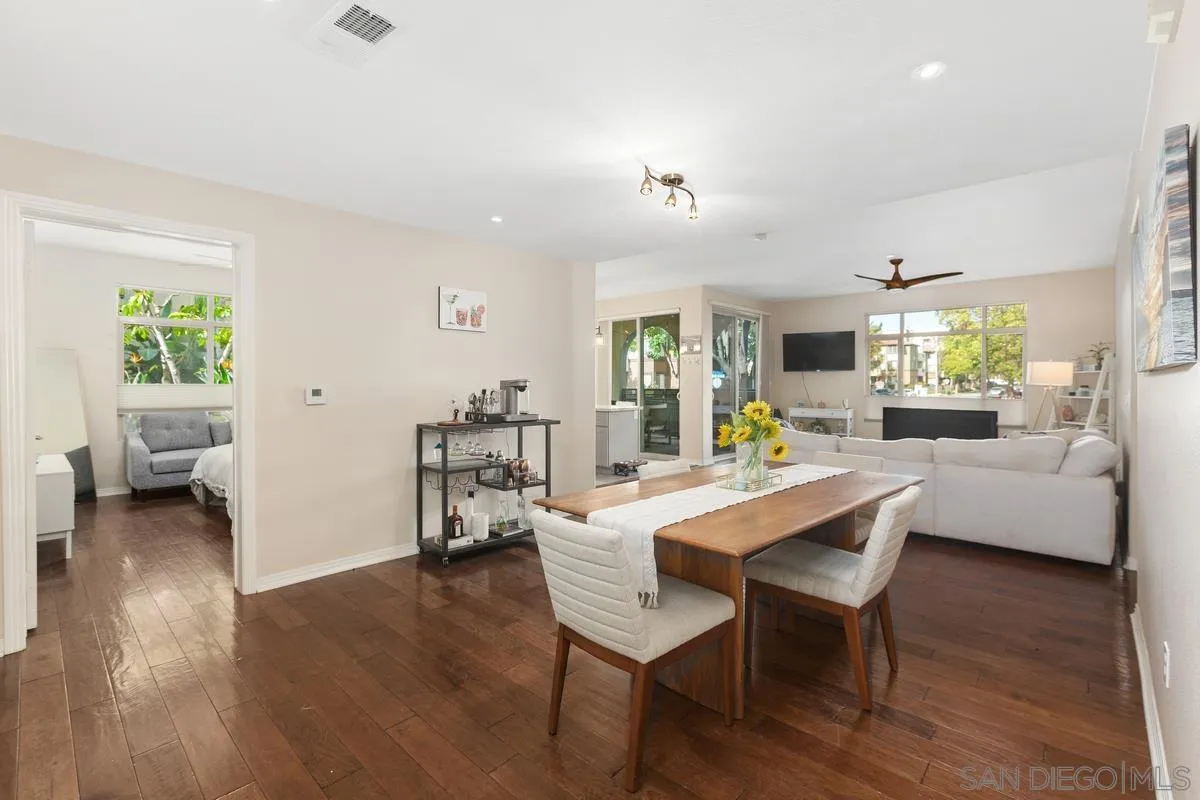 Photo #2: 240003133 Listing 