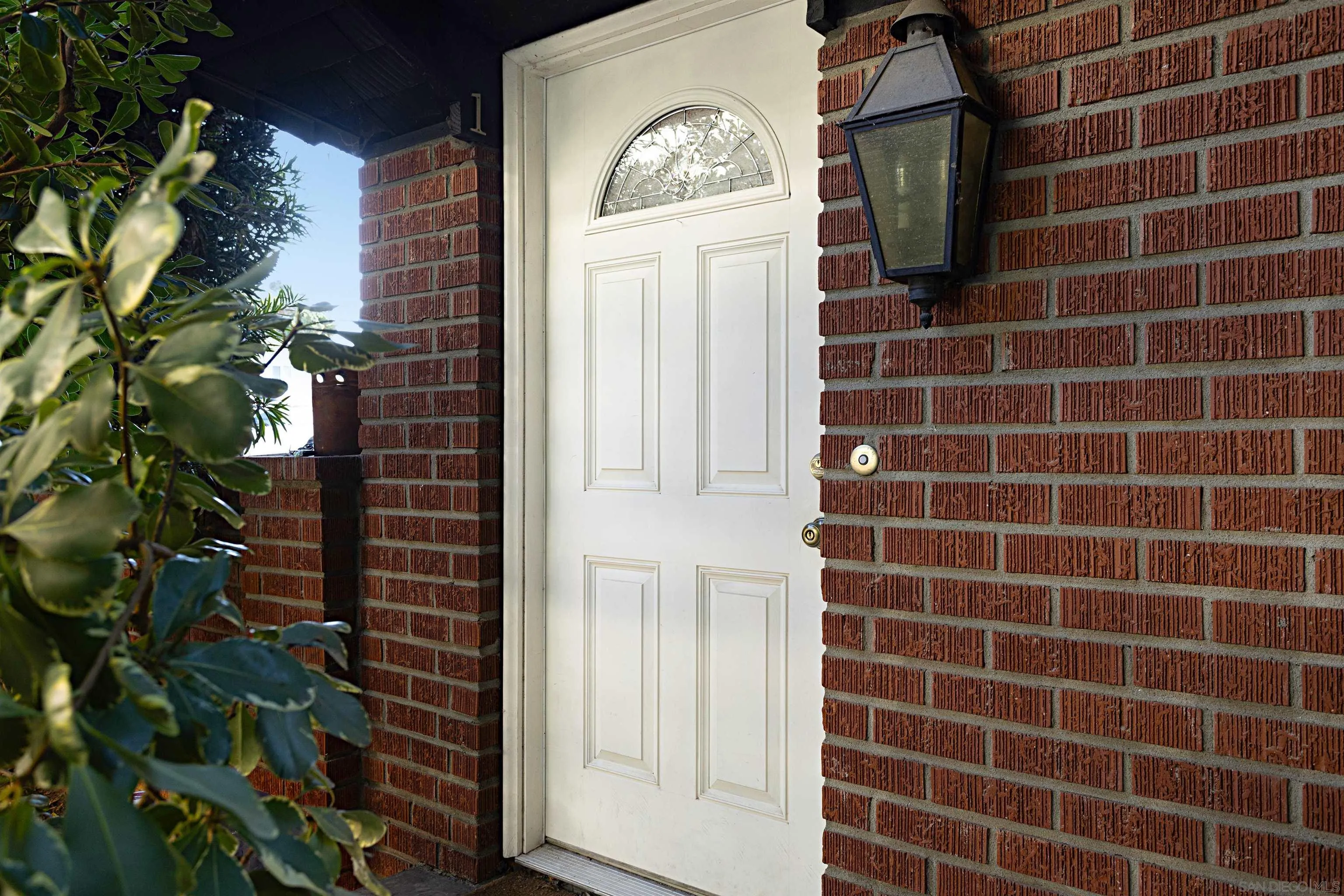 Photo #3: 240003180 Listing 