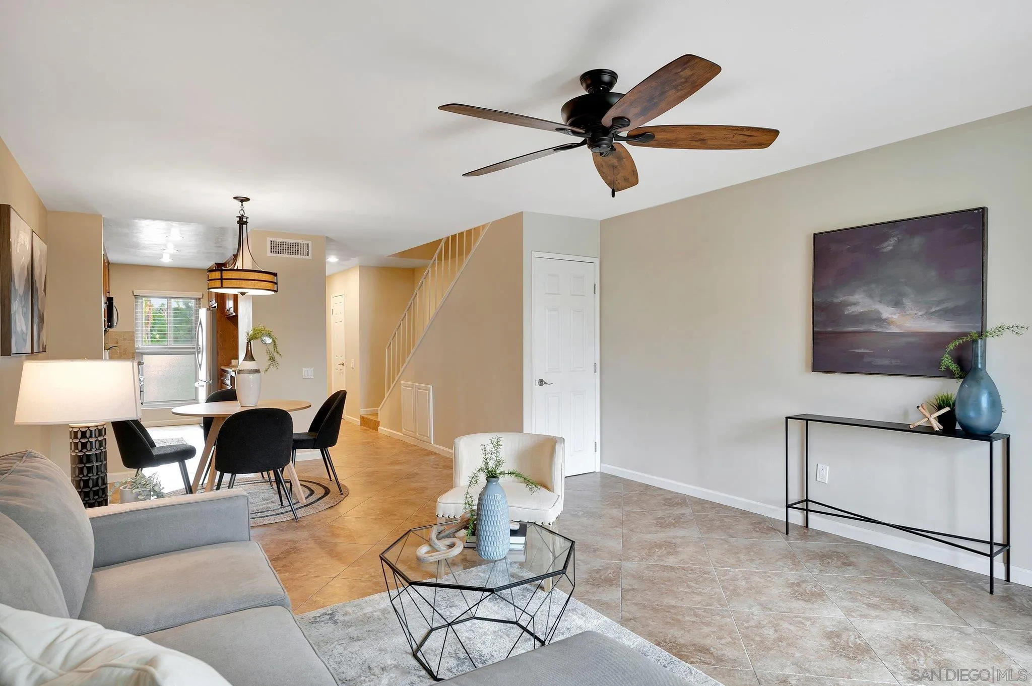 Photo #3: 240003198 Listing 