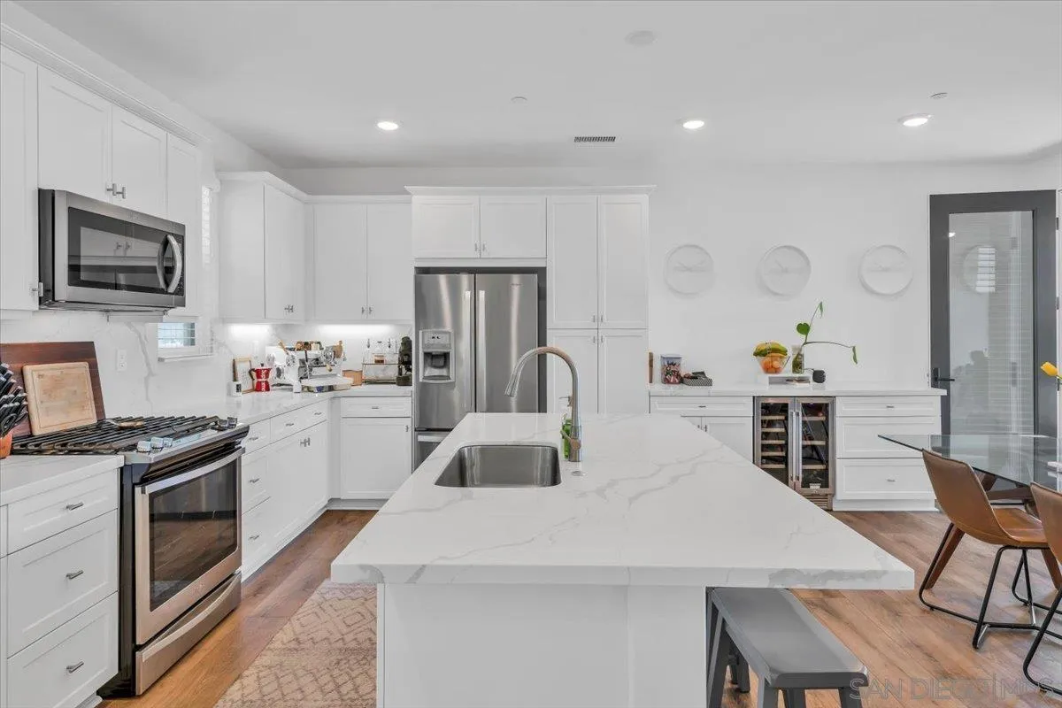 Photo #5: 240003224 Listing 