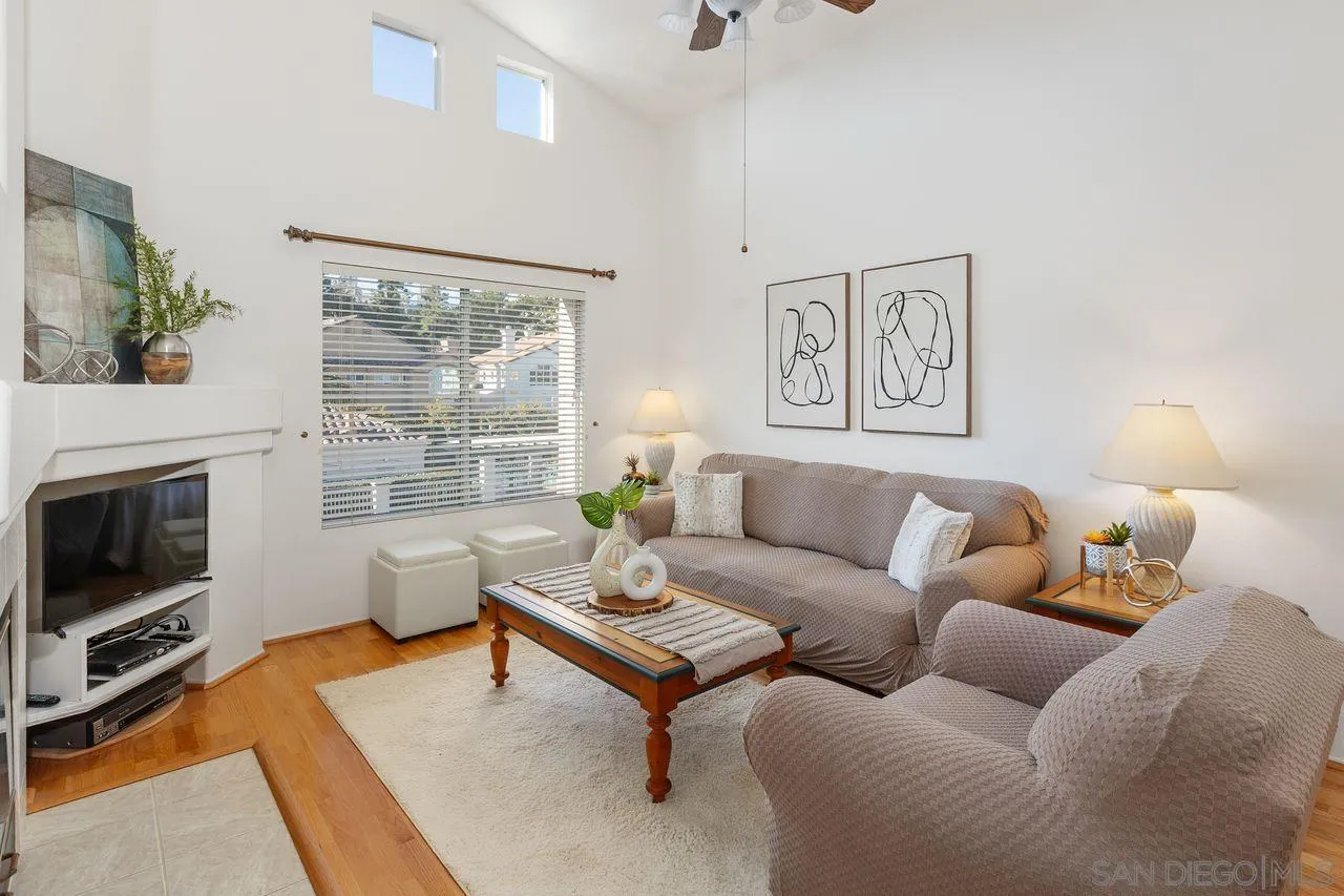 Photo #4: 240003264 Listing 