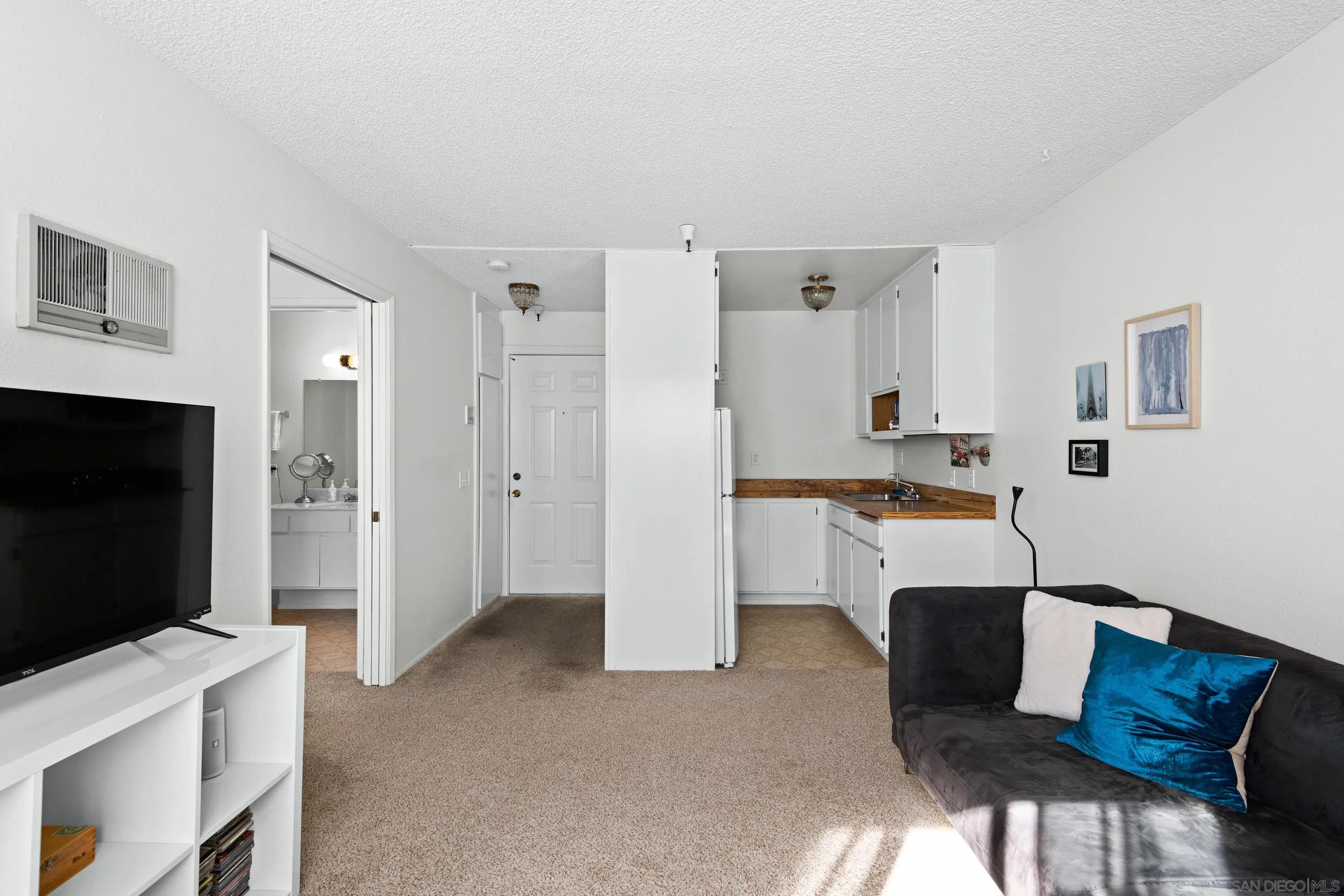 Photo #6: 240003354 Listing 