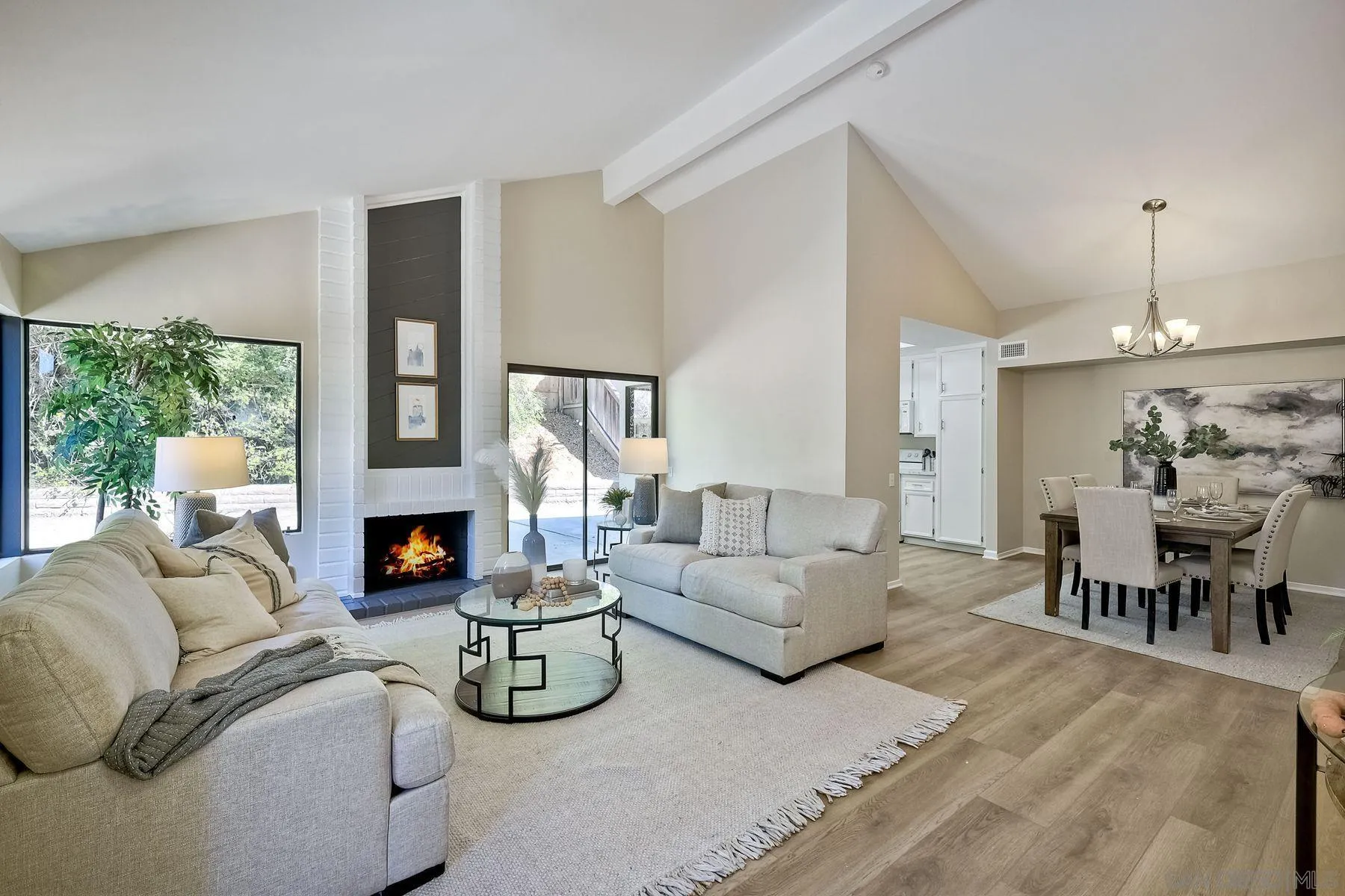 Photo #4: 240003388 Listing 