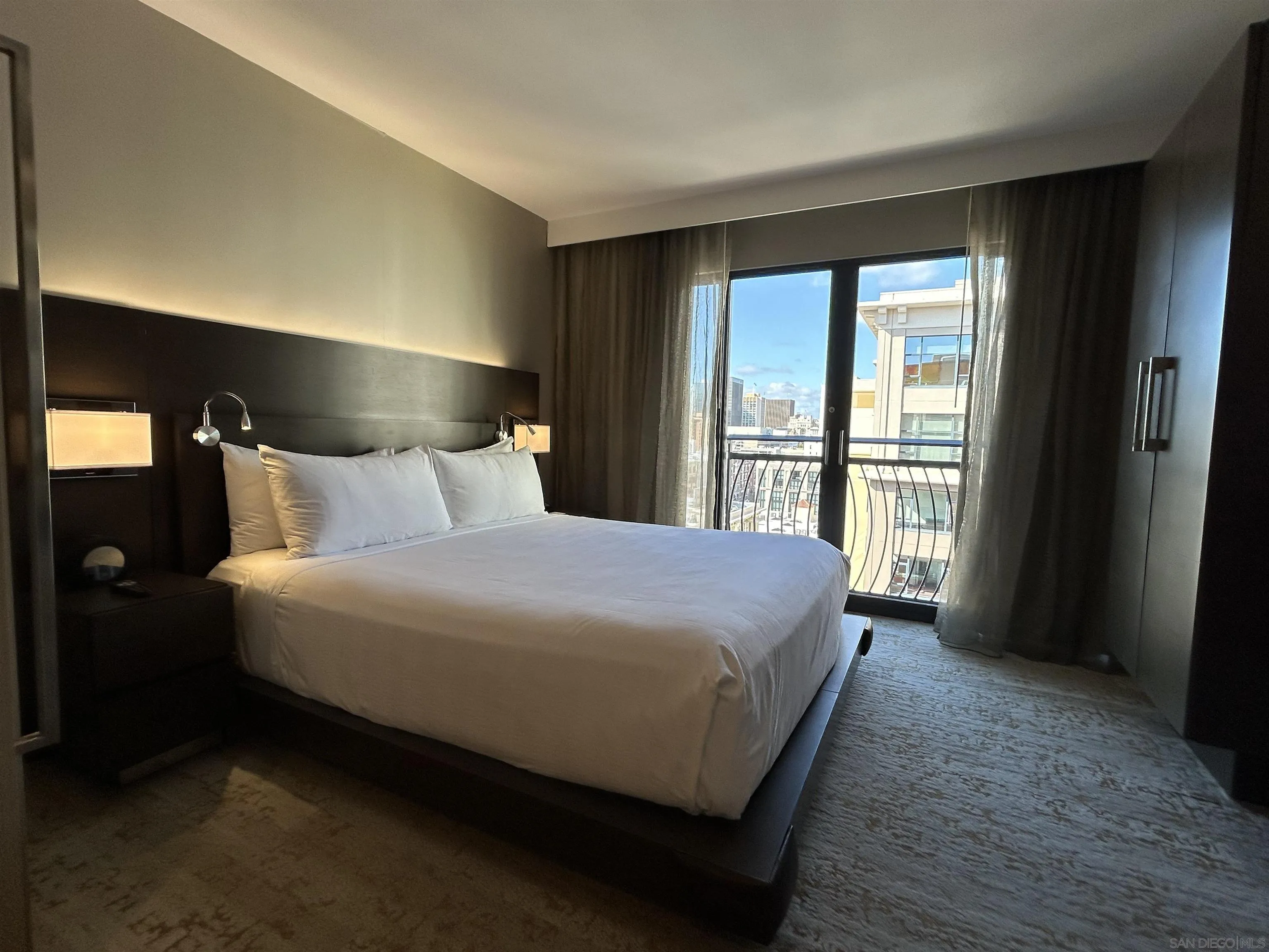 Photo #6: 240003401 Listing 