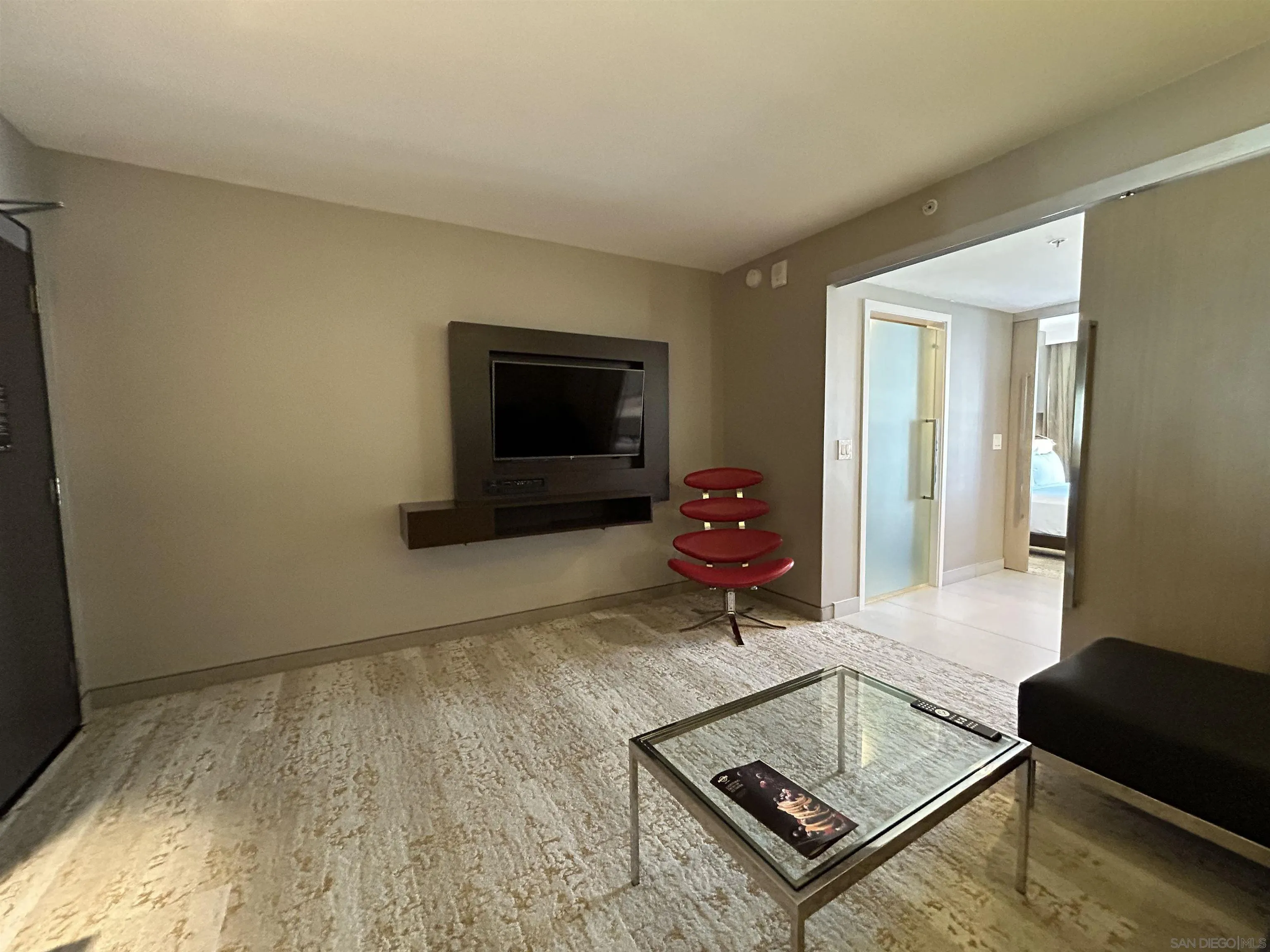 Photo #3: 240003401 Listing 