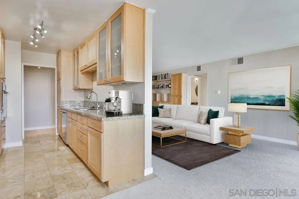 Photo #5: 240003407 Listing 