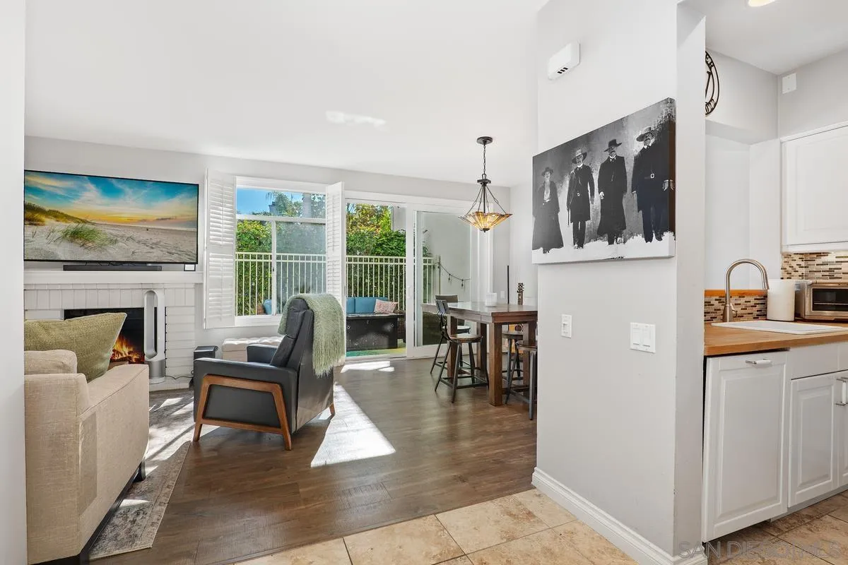 Photo #2: 240003422 Listing 