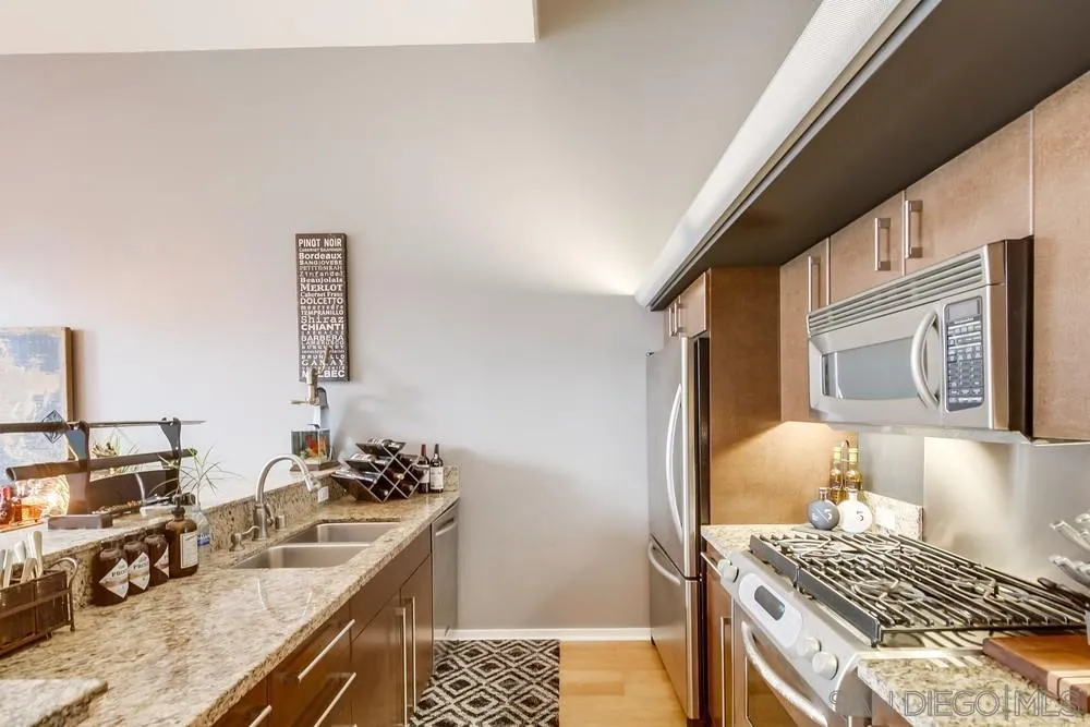 Photo #5: 240003534 Listing 