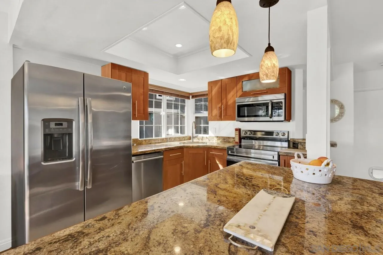 Photo #4: 240003545 Listing 