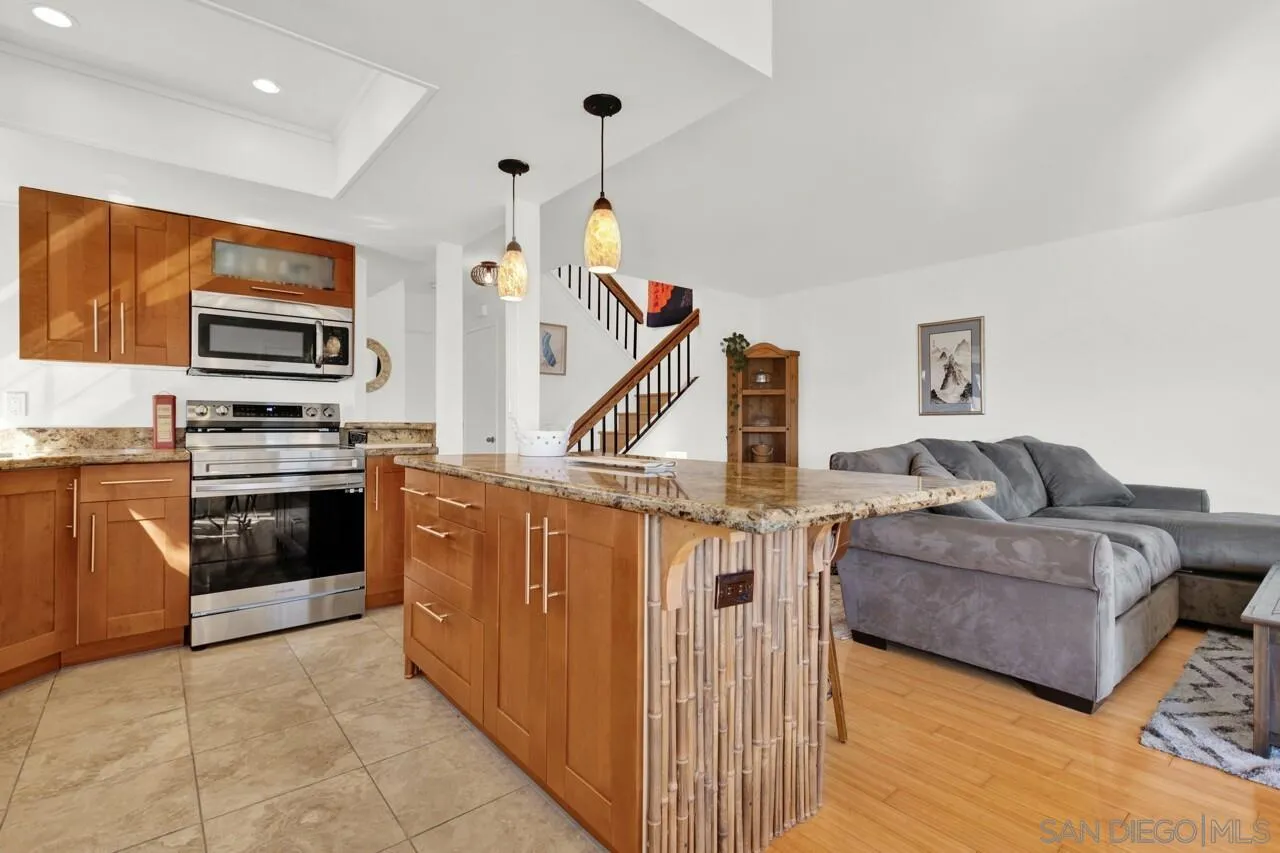 Photo #6: 240003545 Listing 