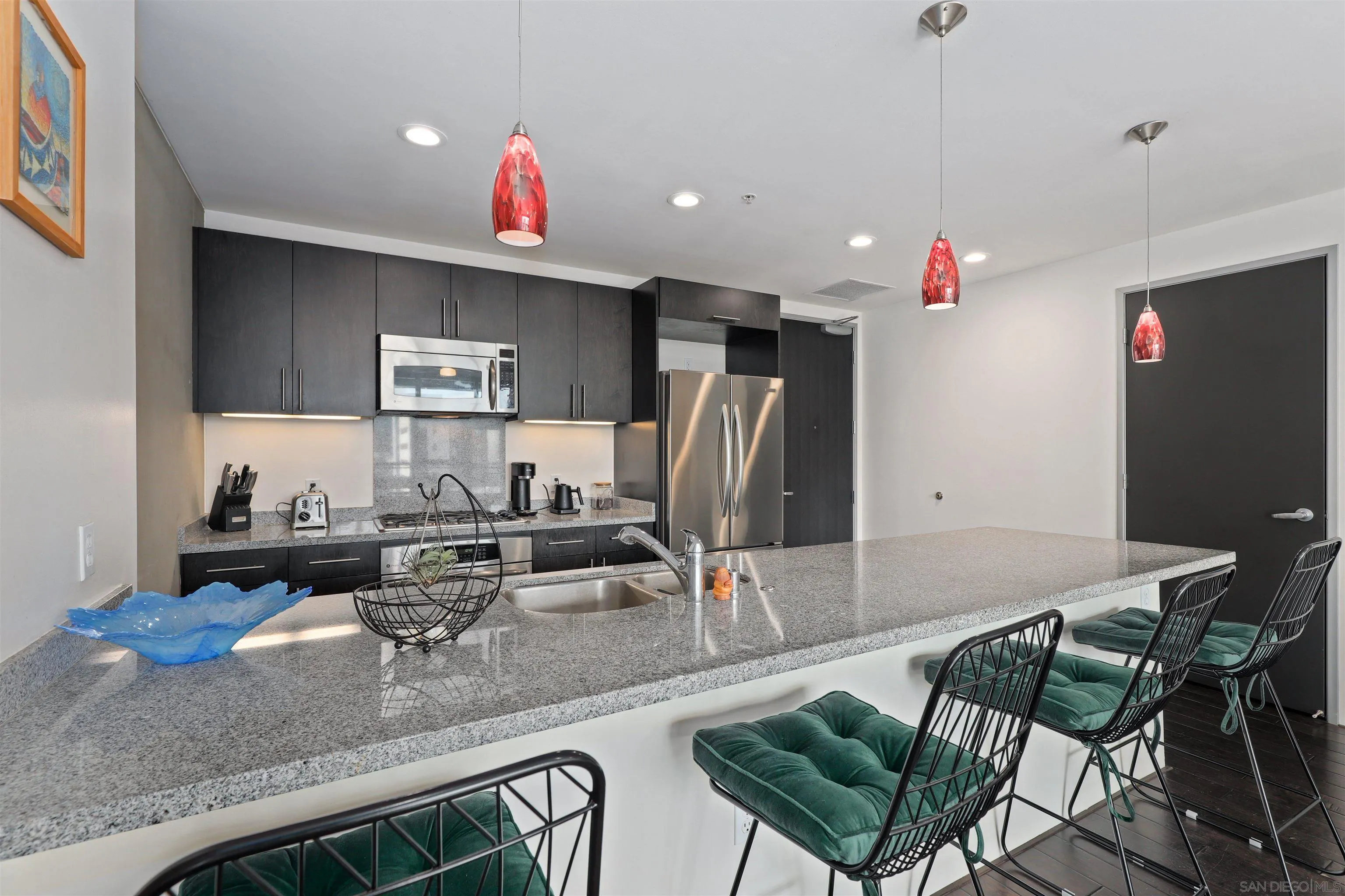 Photo #6: 240003558 Listing 