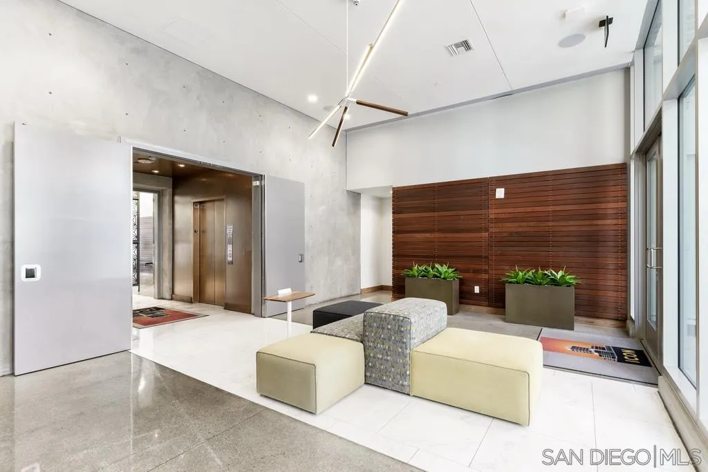 Photo #4: 240003654 Listing 
