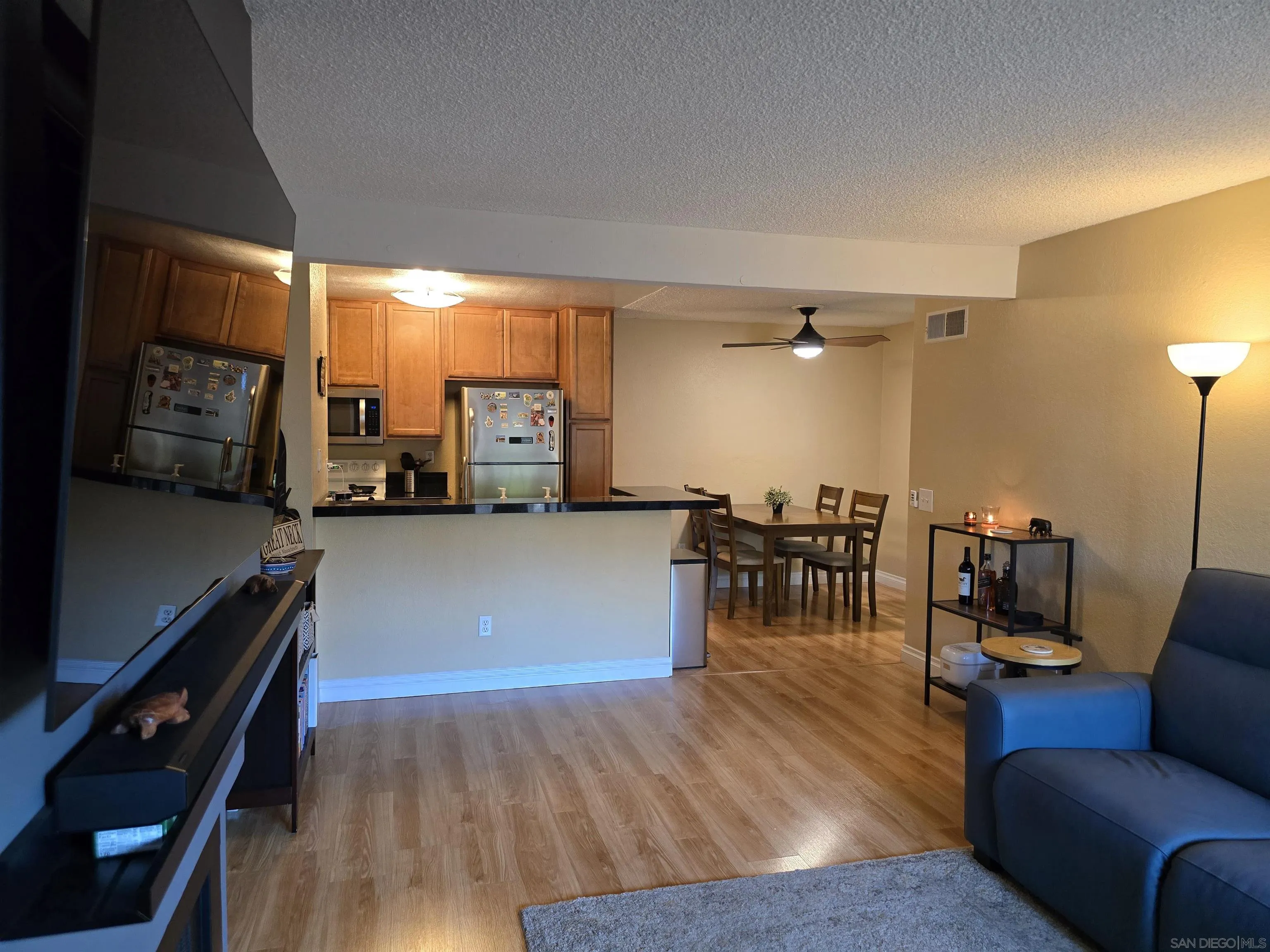 Photo #3: 240003681 Listing 