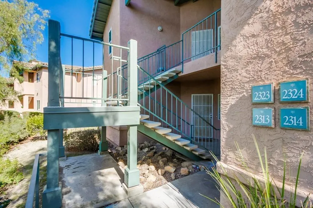 Photo #3: 240003684 Listing 