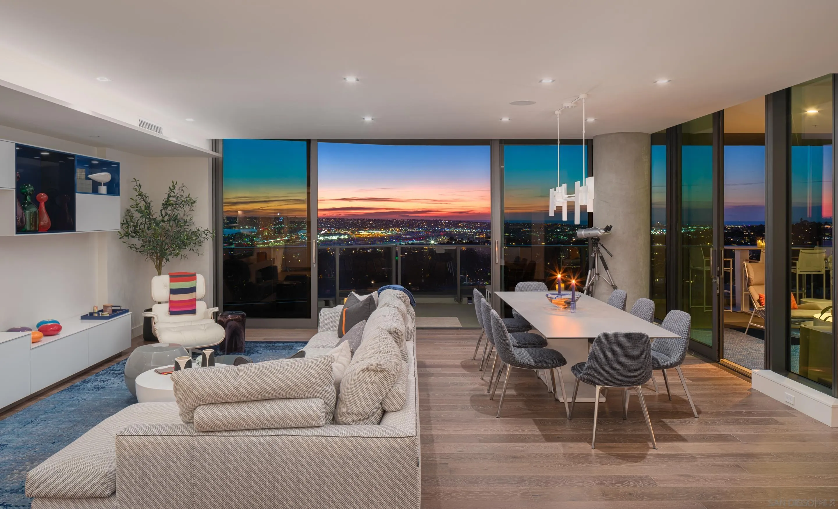 Photo #3: 240003705 Listing 