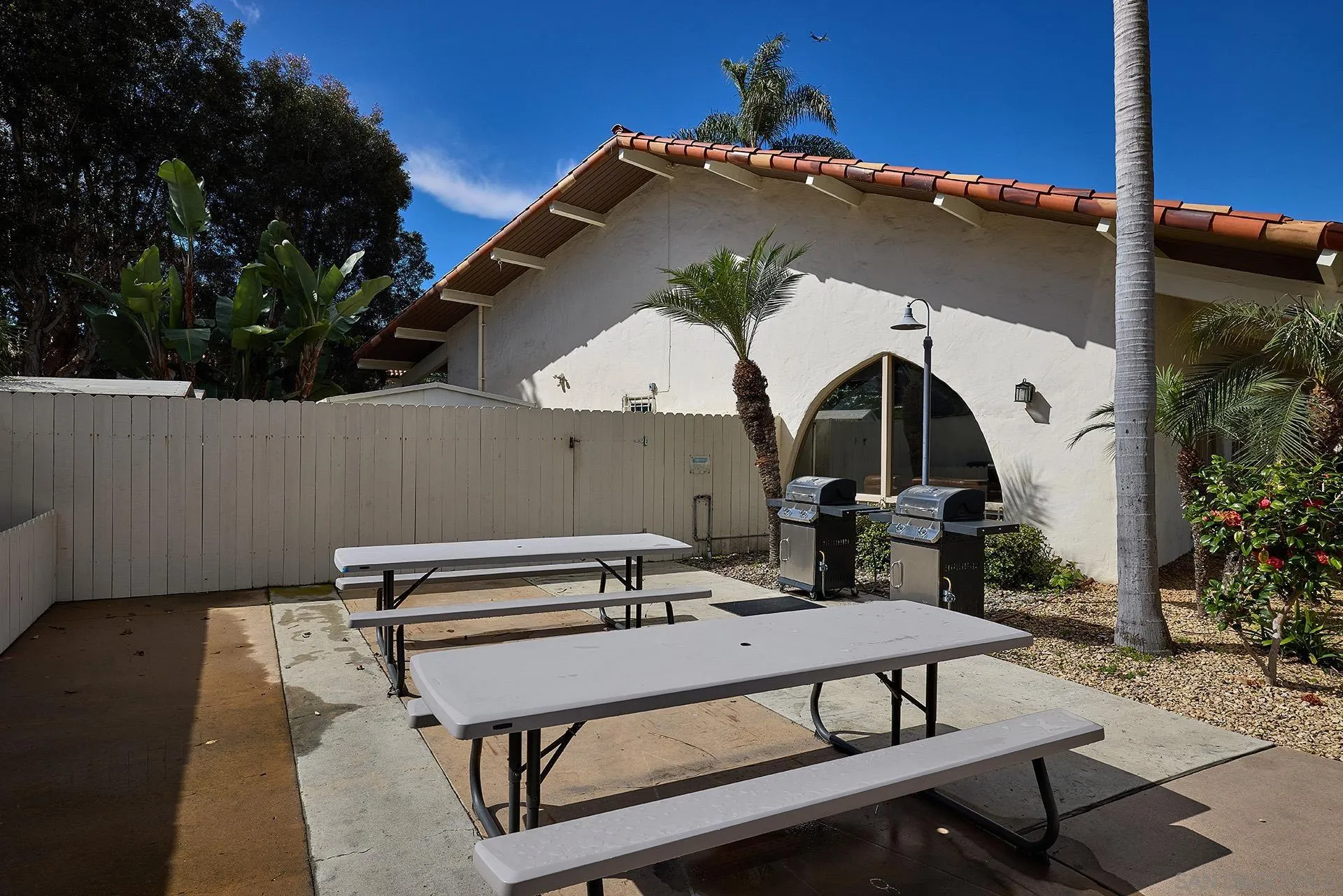 Photo #3: 240003965 Listing 