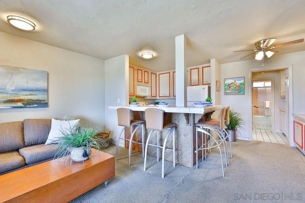Photo #3: 240003989 Listing 