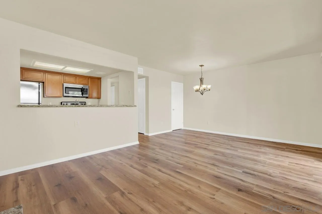 https://cdn.realtyfeed.com/cdn/127/240004001/4ccc26b693020d8c9eeb04b1f3a58a9a.webp