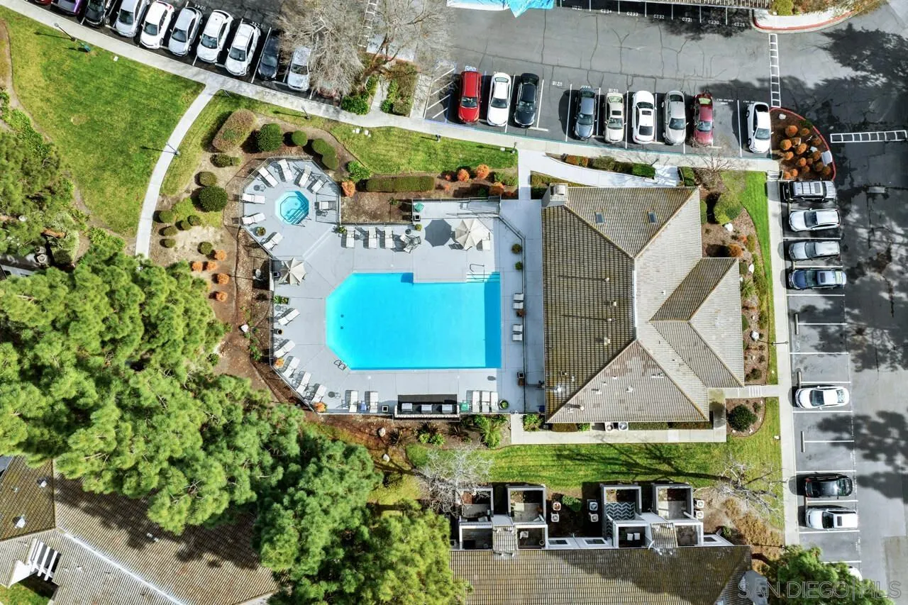 https://cdn.realtyfeed.com/cdn/127/240004001/8bde7b22d2d1a8be2a77984af4d2ec42.webp