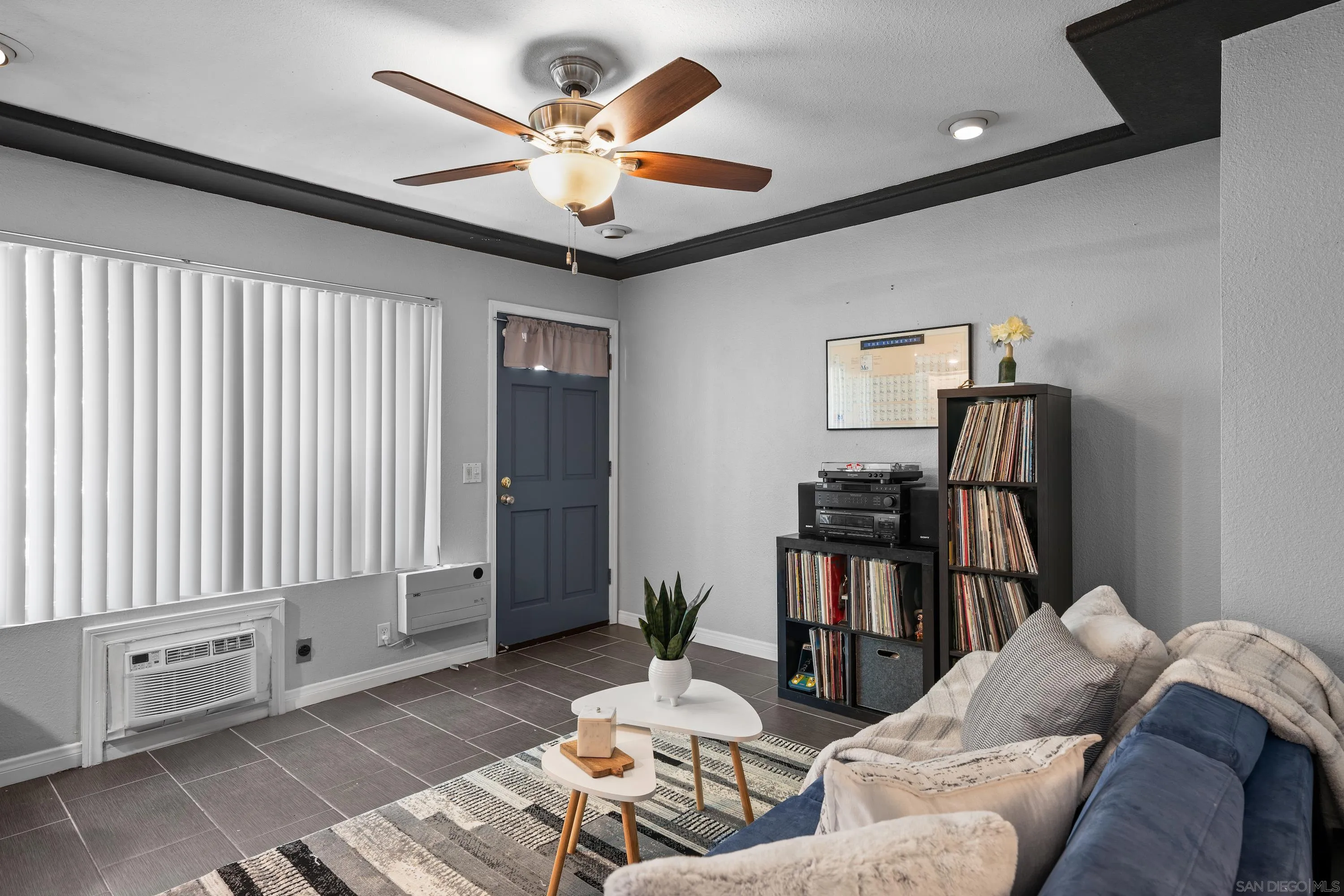 Photo #5: 240004029 Listing 