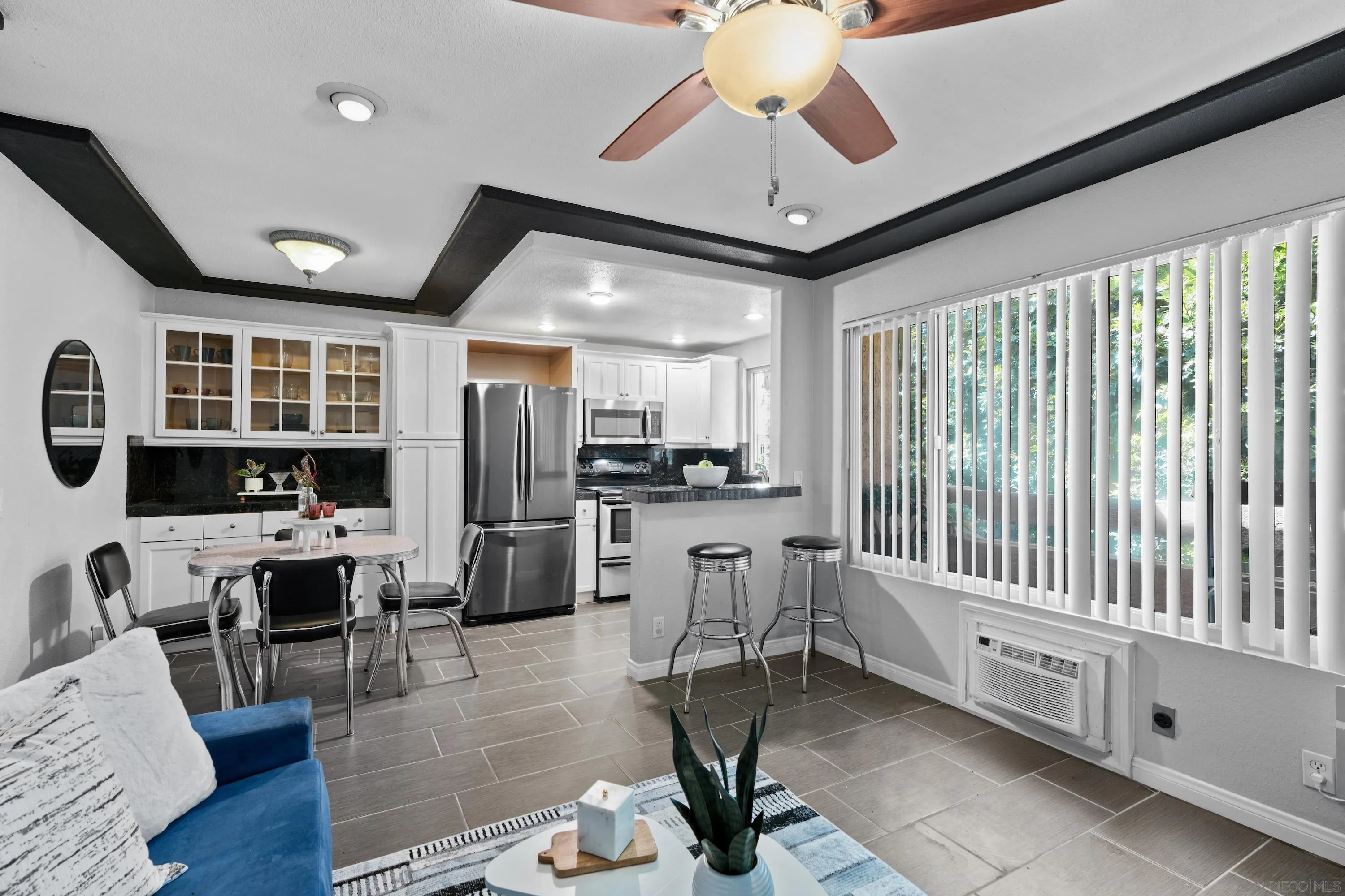 Photo #6: 240004029 Listing 