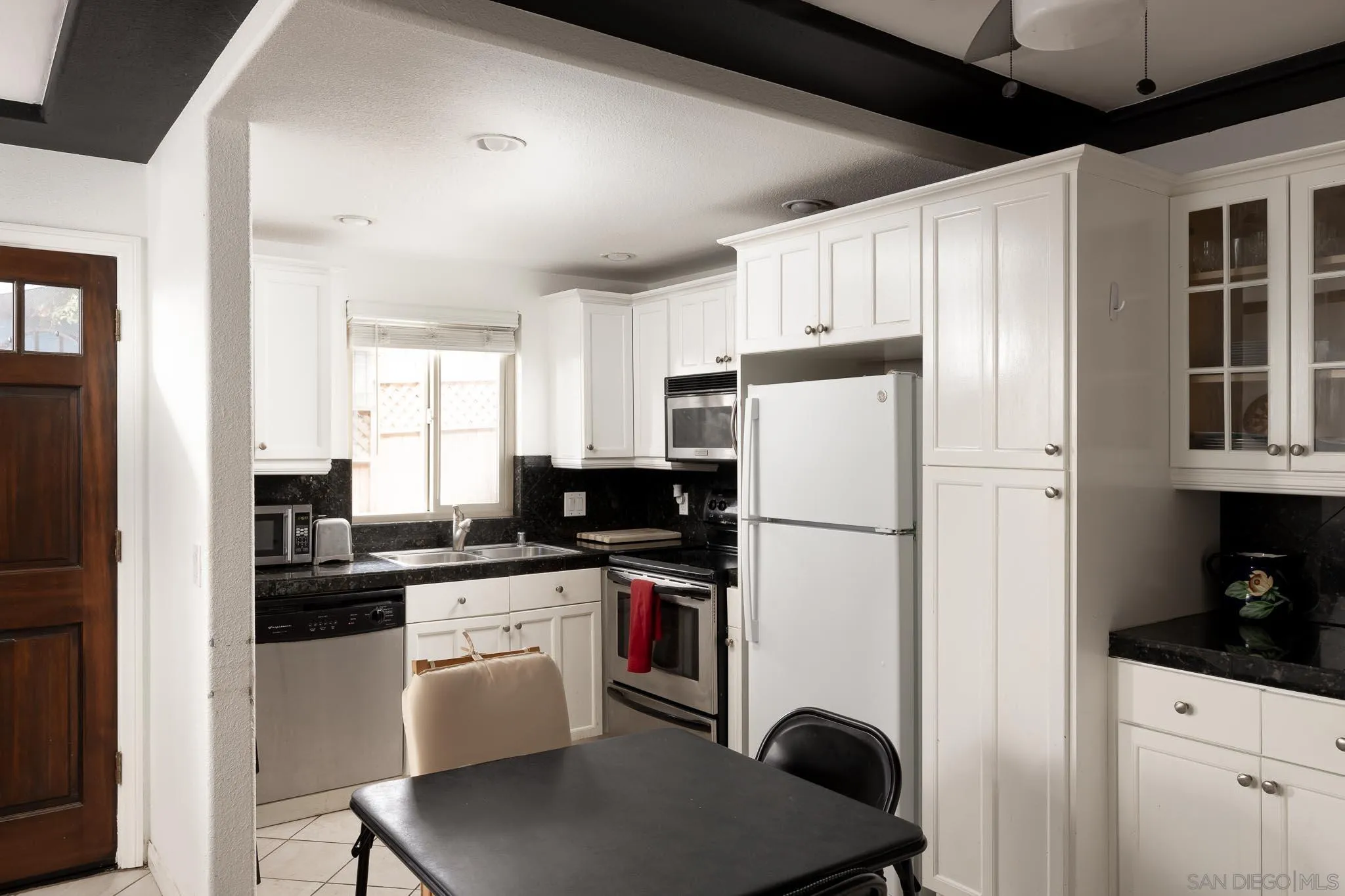 Photo #4: 240004031 Listing 