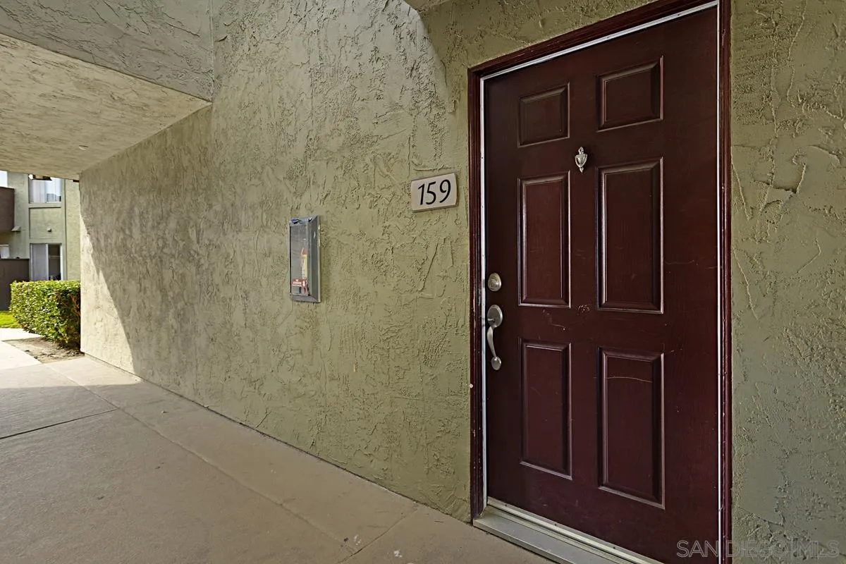 Photo #4: 240004079 Listing 
