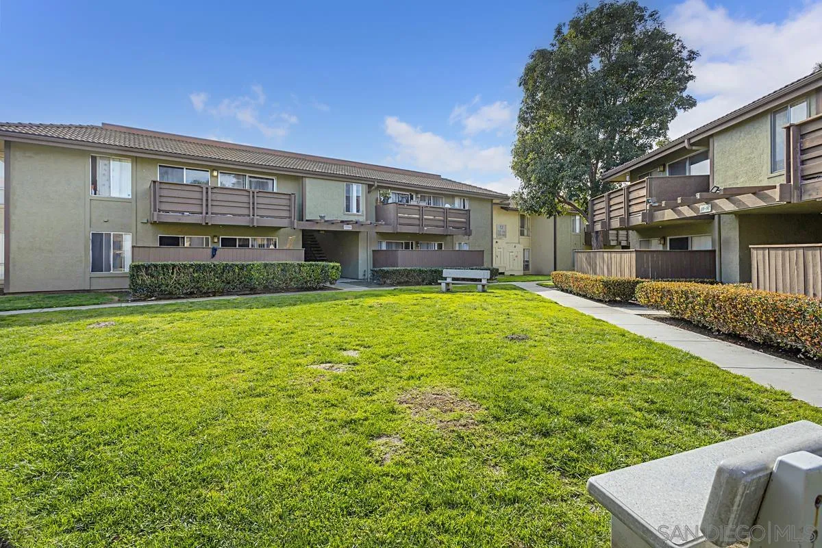 Photo #2: 240004079 Listing 