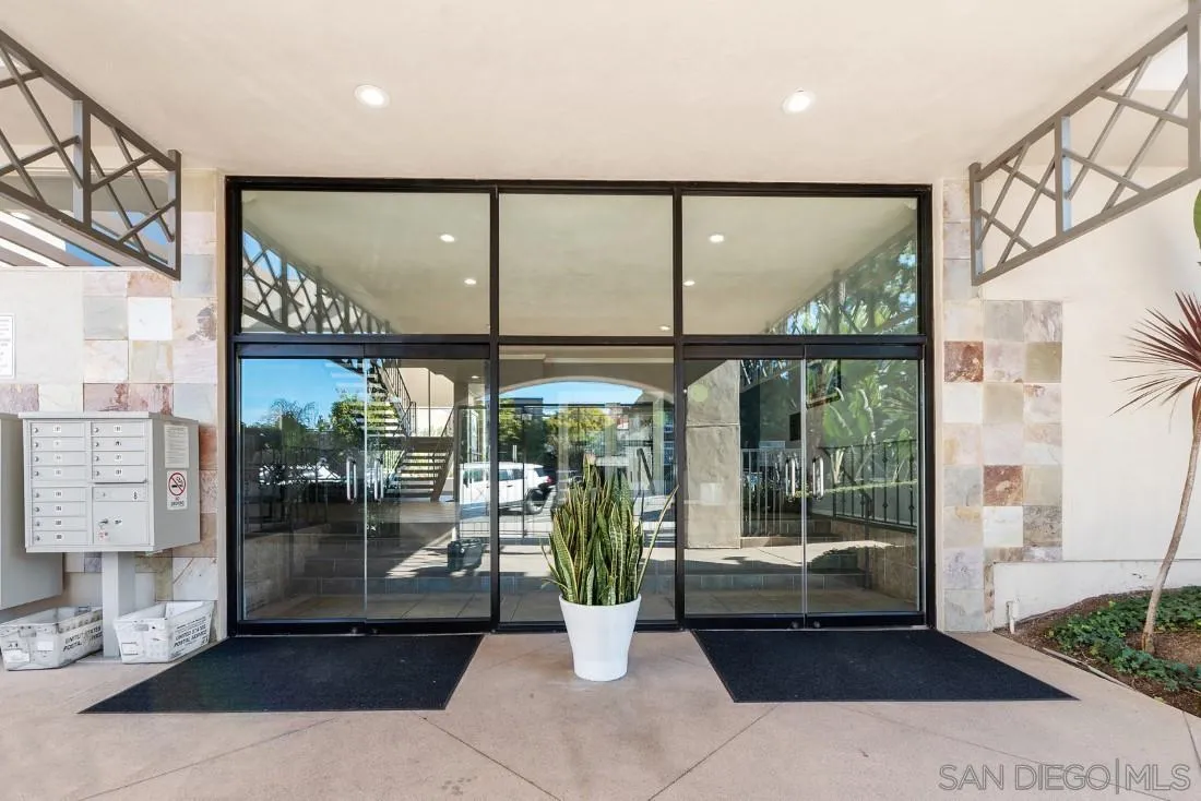 Photo #3: 240004093 Listing 