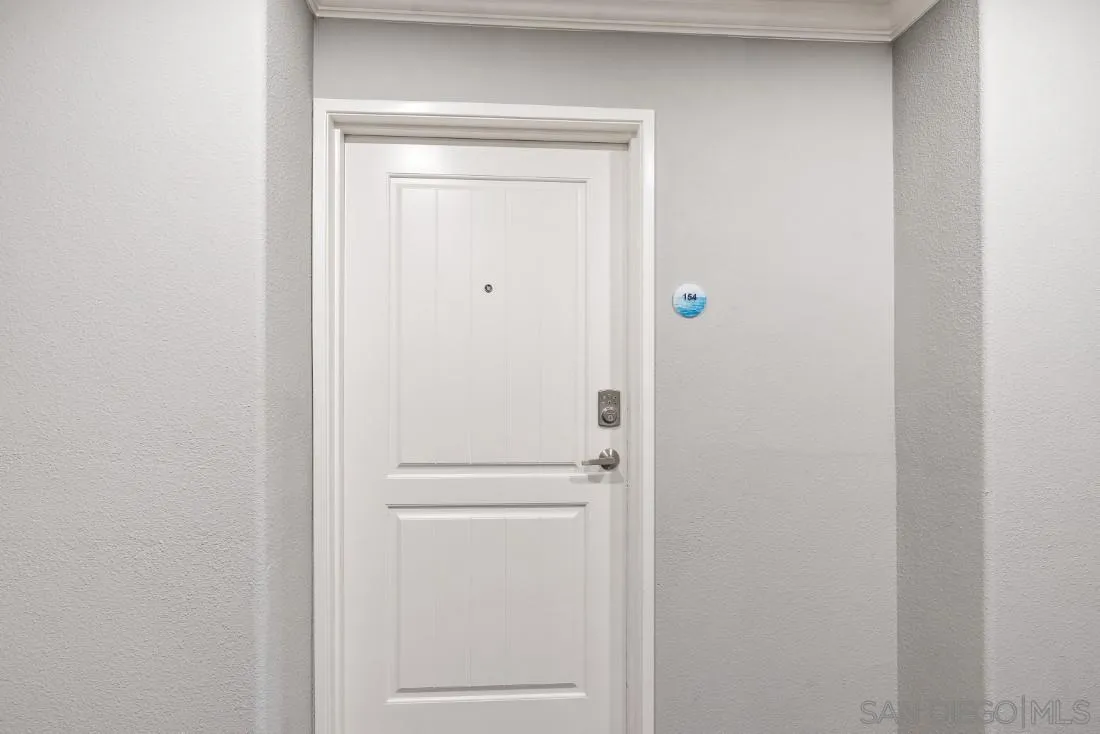 Photo #4: 240004093 Listing 