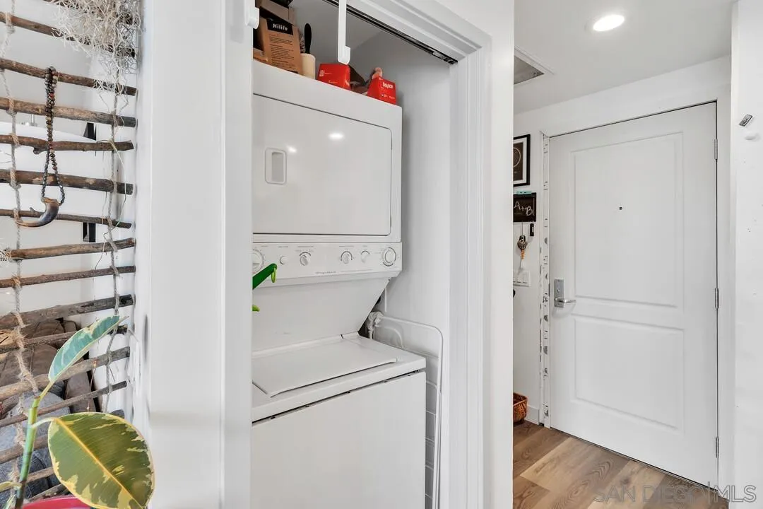 Photo #5: 240004142 Listing 