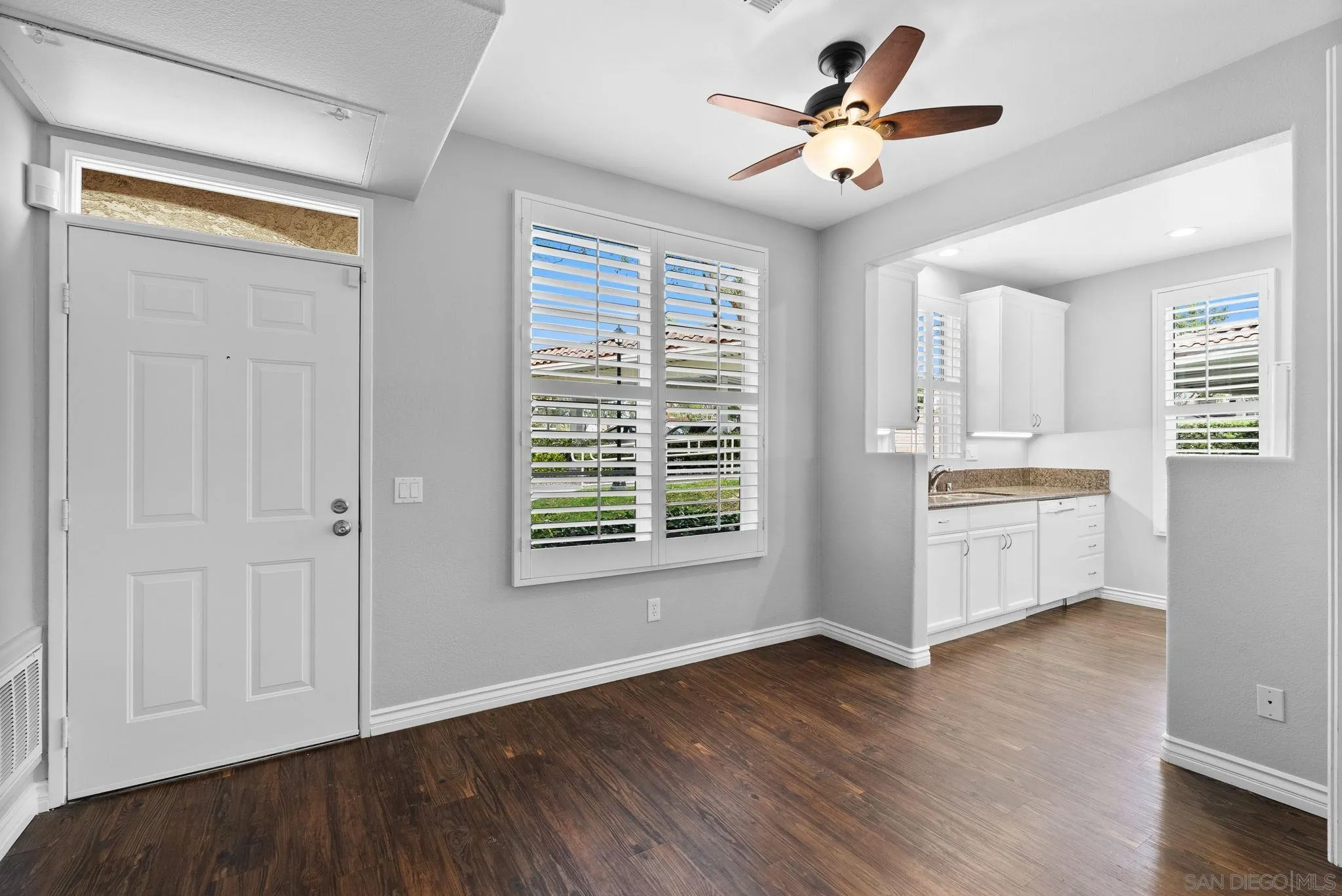 Photo #5: 240004335 Listing 