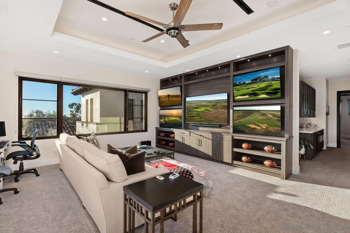 https://cdn.realtyfeed.com/cdn/127/240004341/241e43eab121a5f591b2cc72da0969a8.webp