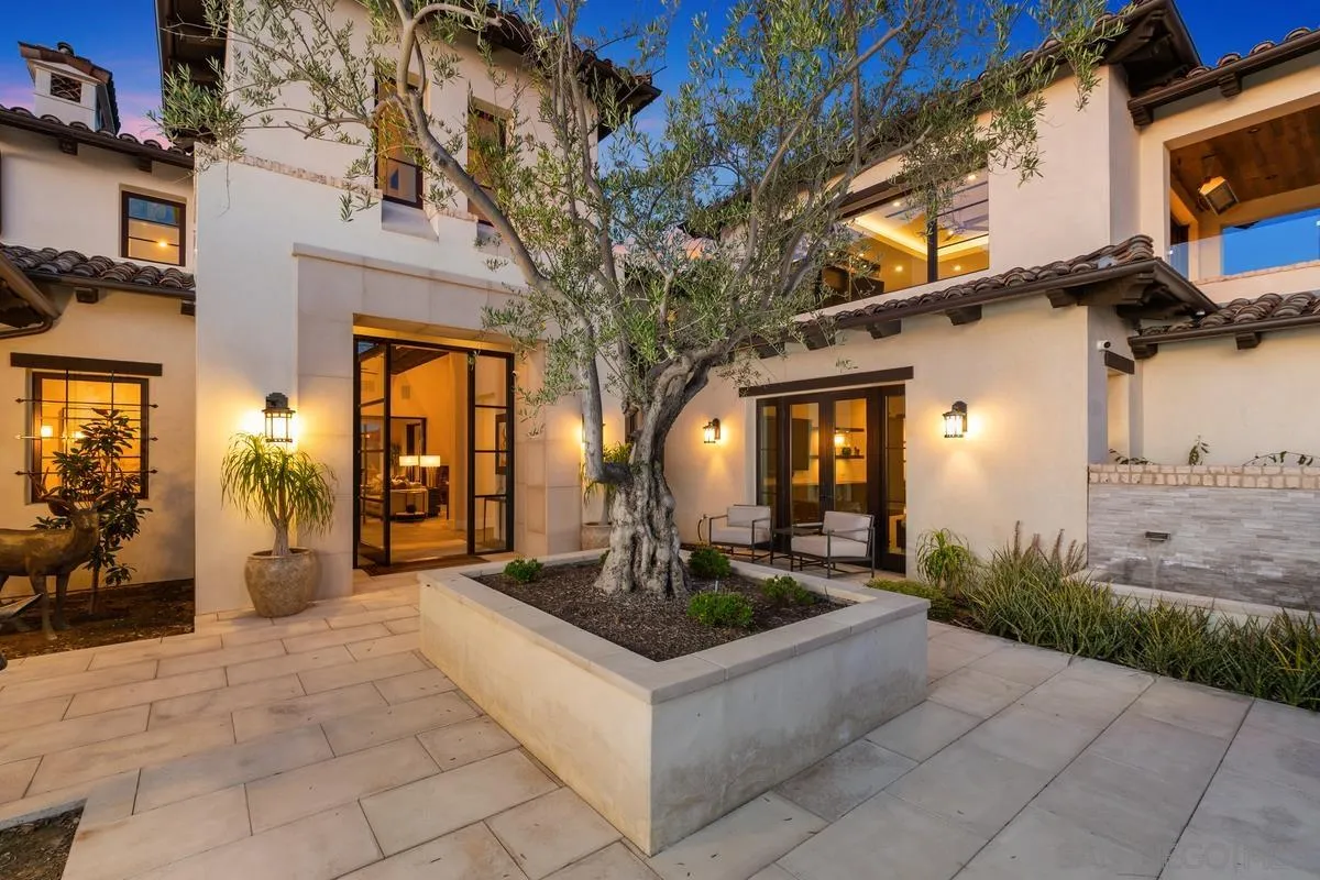 https://cdn.realtyfeed.com/cdn/127/240004341/2863636154277e0e163d9604eea92fa0.webp