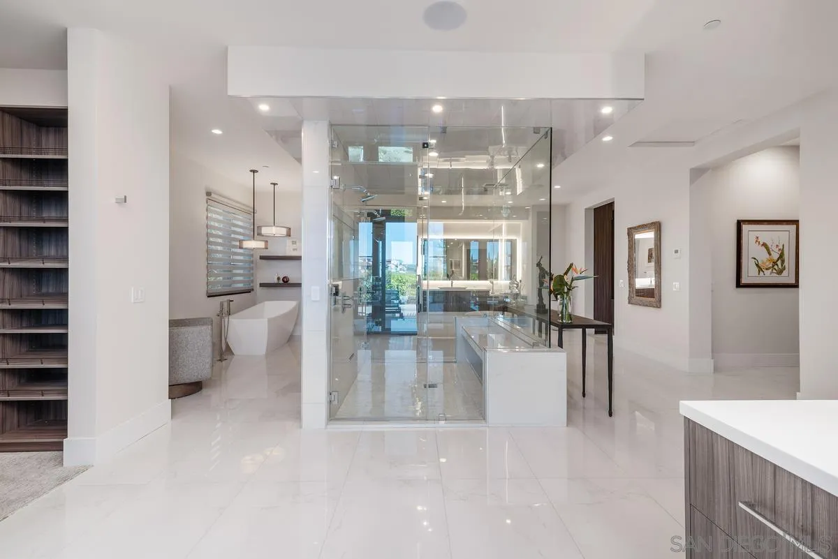 https://cdn.realtyfeed.com/cdn/127/240004341/74b2e4939ba49abd6a654693961443bb.webp