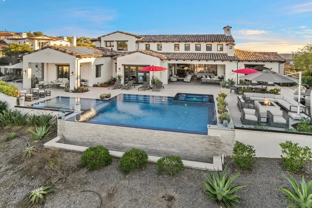 https://cdn.realtyfeed.com/cdn/127/240004341/cfc94cb5ee506e079813ad3e51069b3d.webp