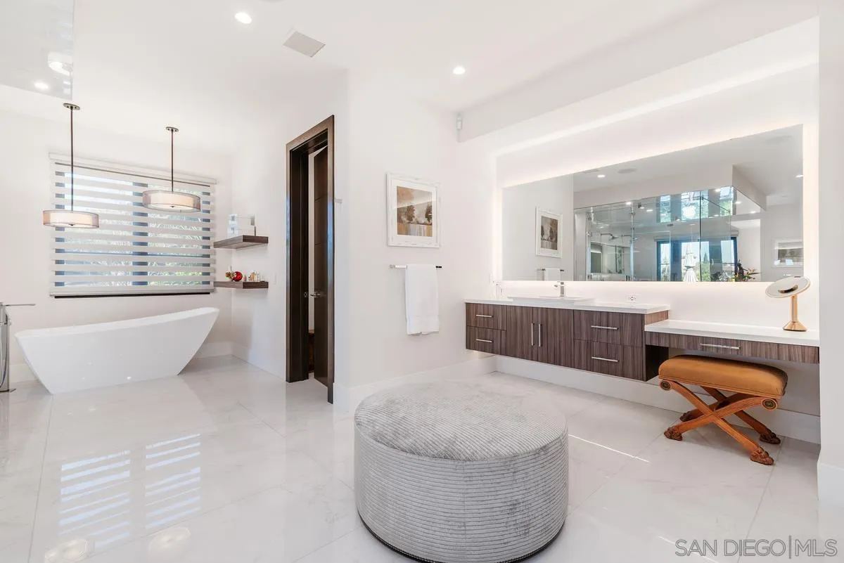 https://cdn.realtyfeed.com/cdn/127/240004341/db9b8d11f13e993e71eb67dcae99bcef.webp
