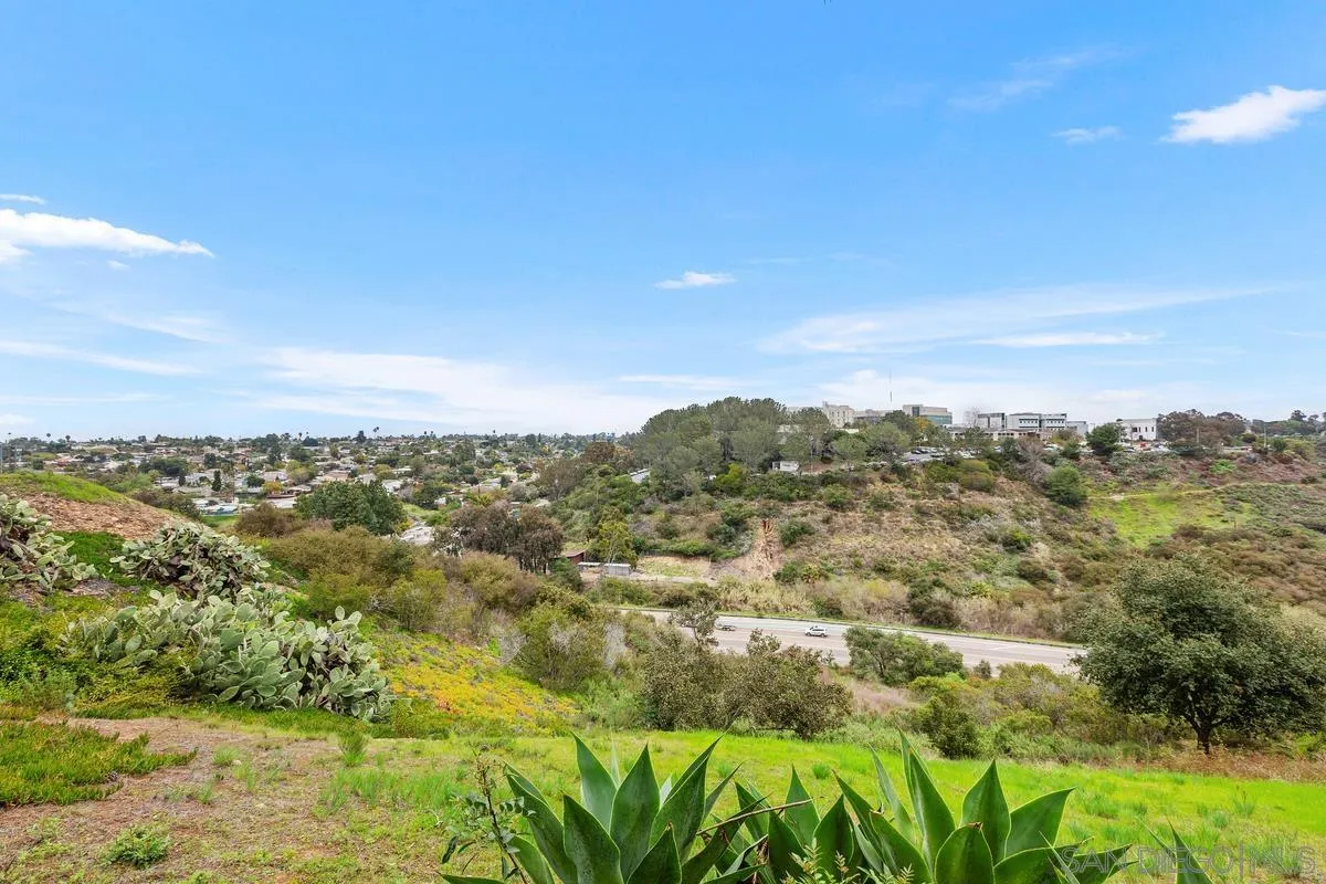 Photo #4: 240004342 Listing 