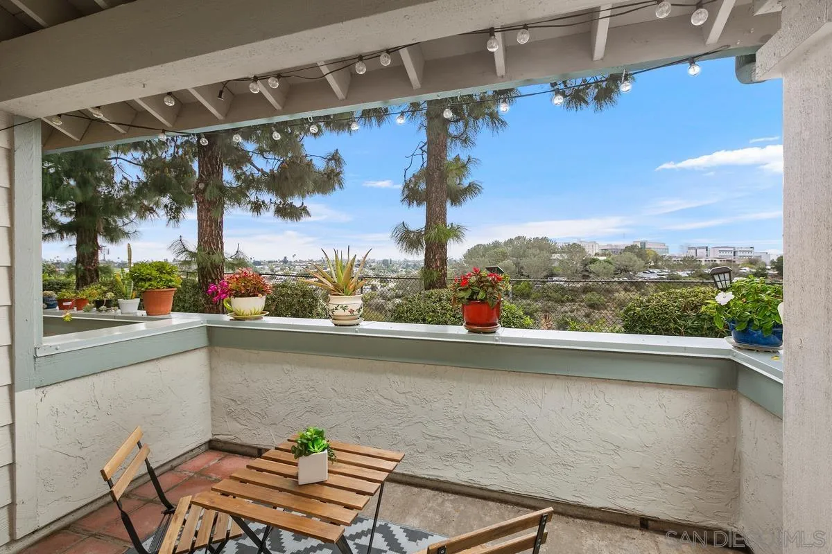 Photo #2: 240004342 Listing 