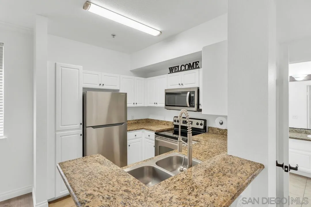 Photo #6: 240004443 Listing 