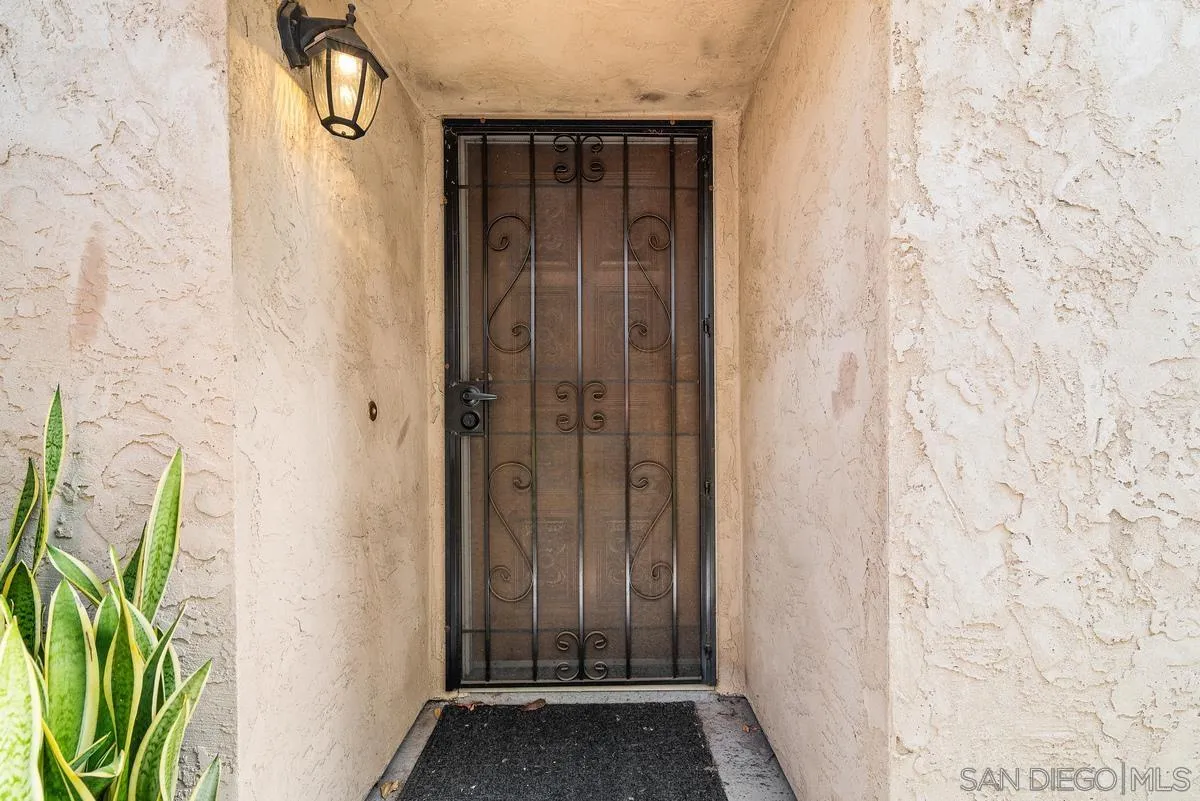 Photo #4: 240004490 Listing 
